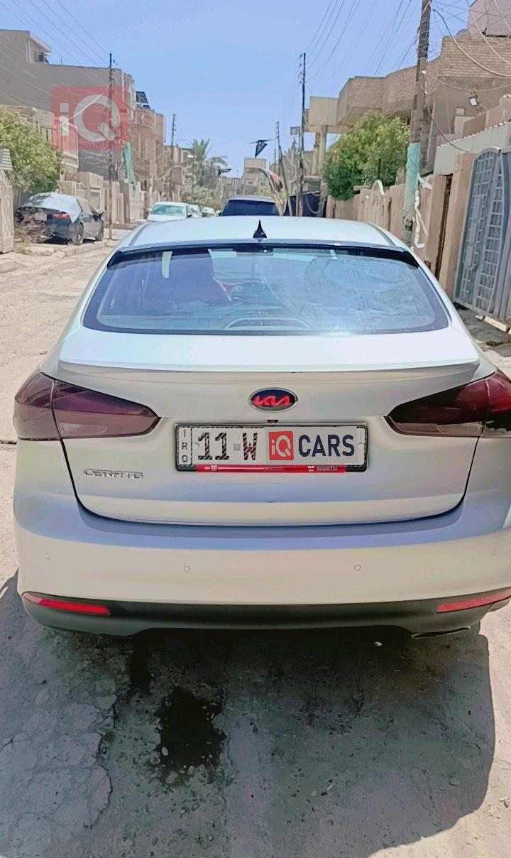 كيا سيراتو
